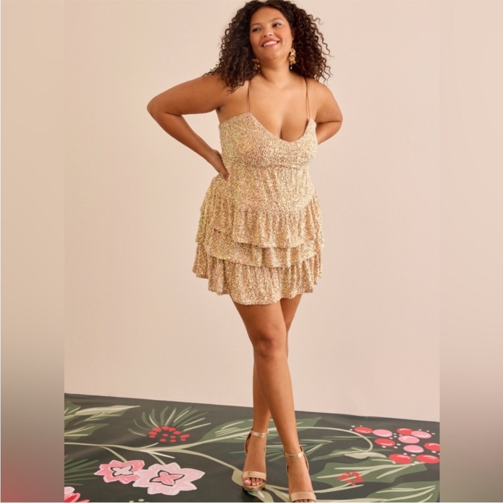 ARULA sequence Tiered Prom Dress